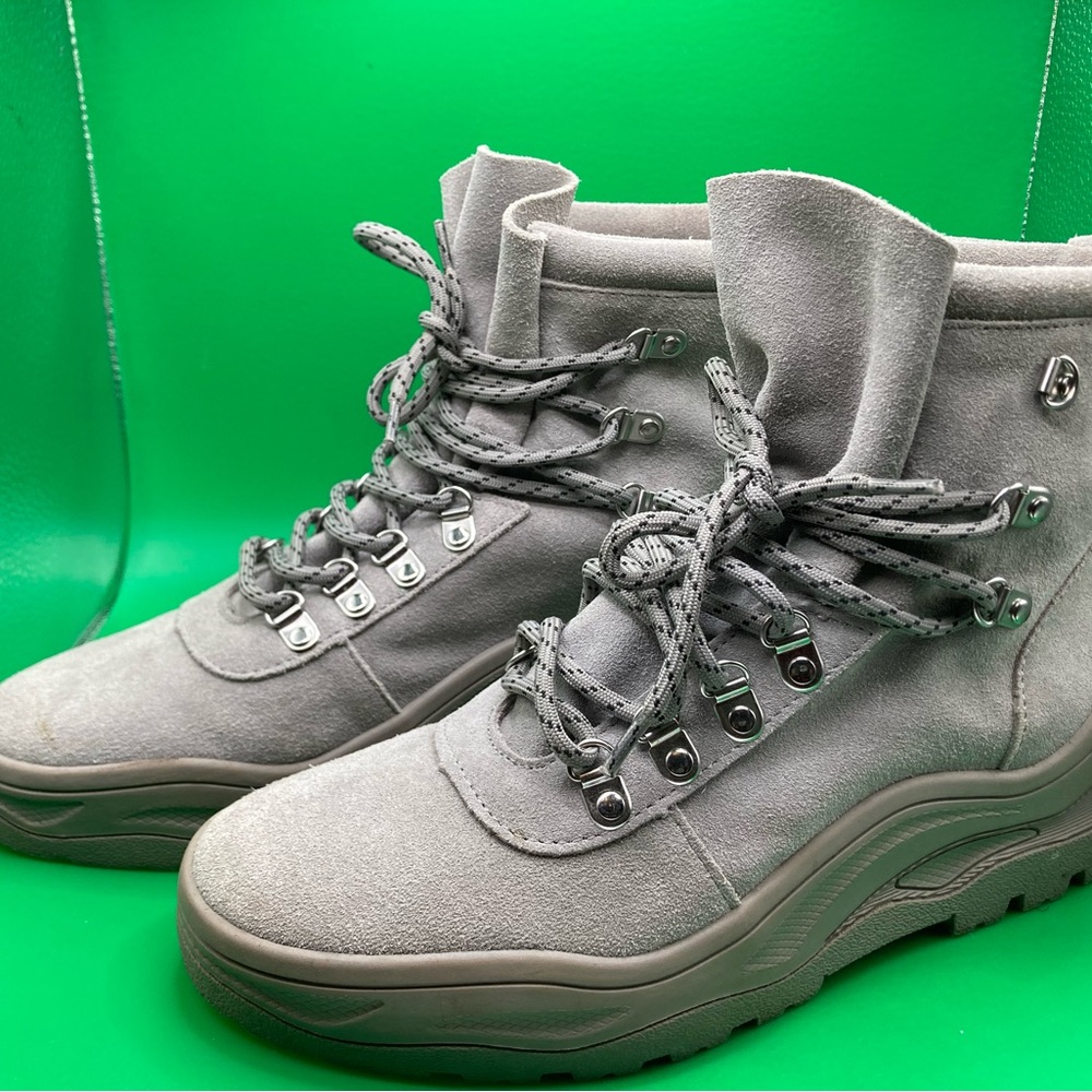 Steve Madden Grey Bootie Size 7